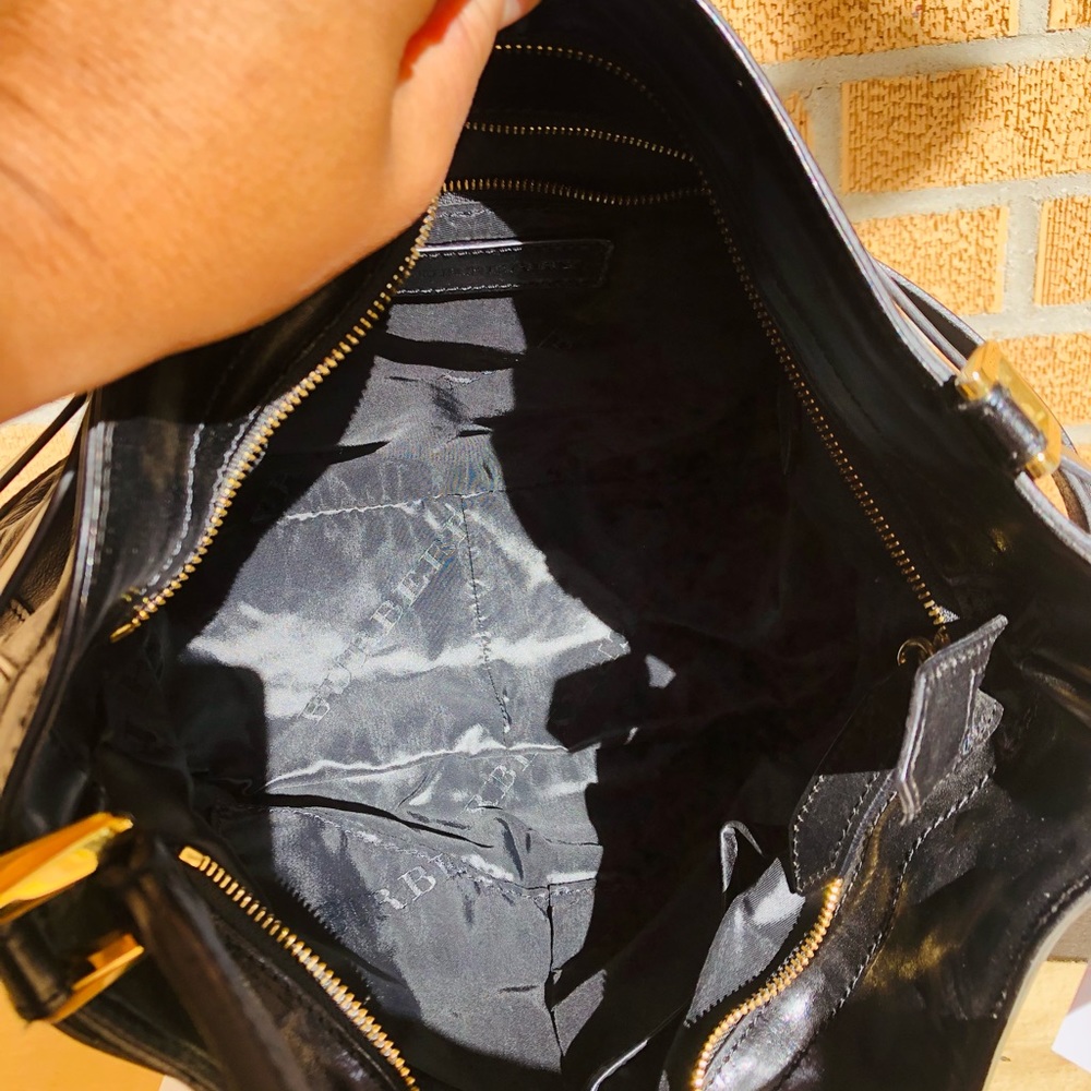 Authentic Burberry Crossbody - Picture 10 of 11